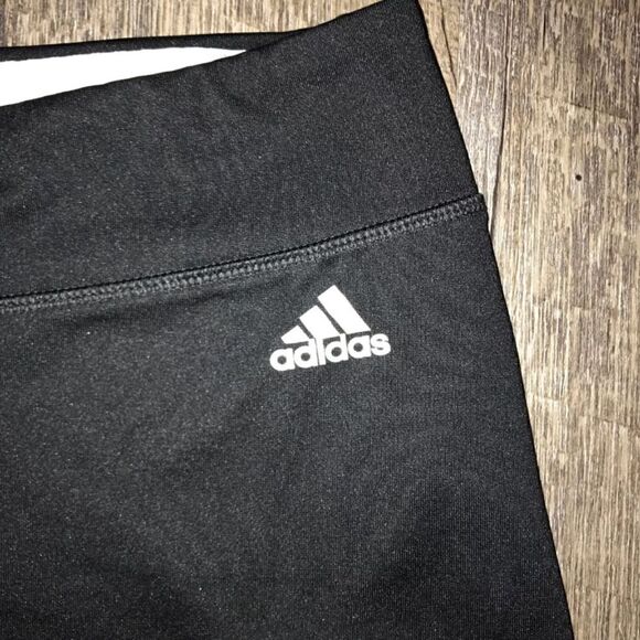 Adidas Yoga Capri Pants: Small - Picture 2 of 4